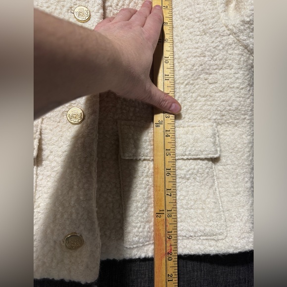 Abercrombie & Fitch White Bouclé Wool Blend Cropped Jacket Gold Buttons Size M - Picture 12 of 13